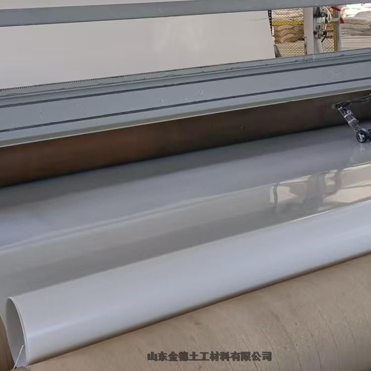 防空洞二襯層防滲1.2mm厚PE防水板+酸堿鹽浸泡后無(wú)龜裂